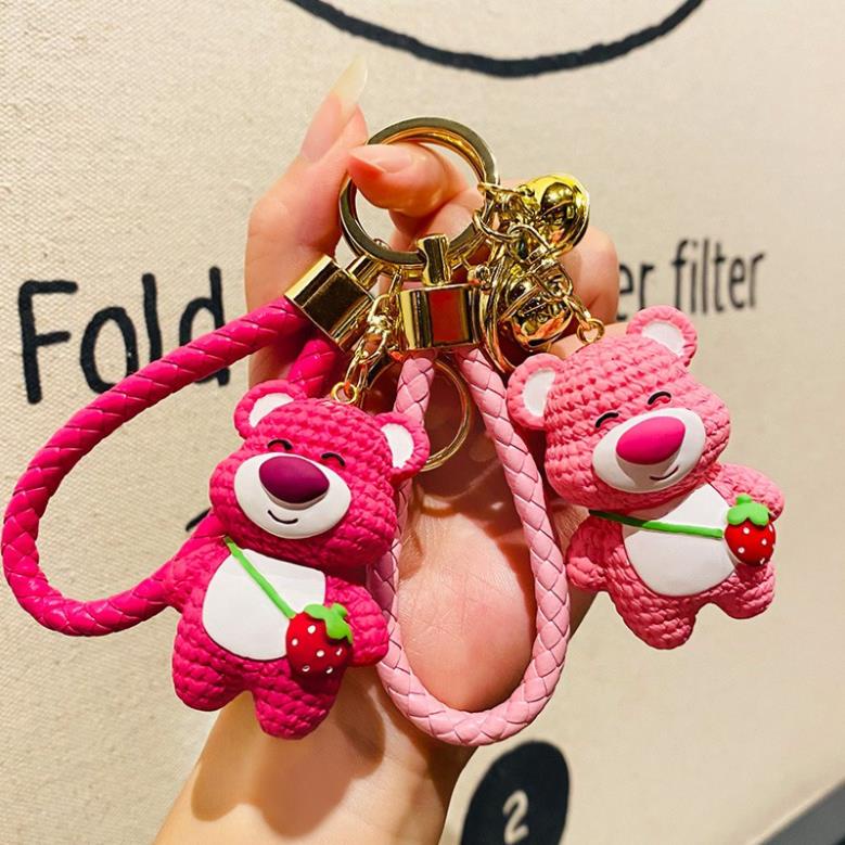Móc Khóa Cao Cấp Gấu Dâu Hồng Đậm Kèm Dây Siêu Cute Mẫu Mới PP
