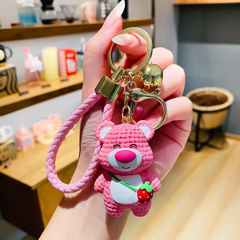 Móc Khóa Cao Cấp Gấu Dâu Hồng Đậm Kèm Dây Siêu Cute Mẫu Mới PP