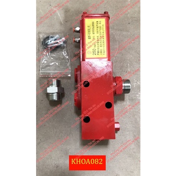 khóa mở cửa dầu ben HOWO, 3 lỗ hơi