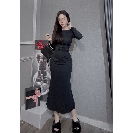 Set Xoắn Lưng Váy Đuôi Loe Có Mút