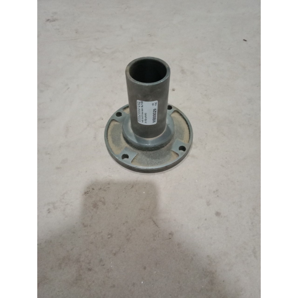 mặt bích loa kèn NJ130 (k lắp phớt)