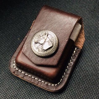 Bao Zippo da sáp đeo hông