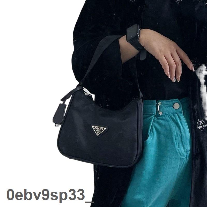 Chính Hãng Túi đeo vai / kẹp nách Prada cỡ nhỏ nhiều màu tùy chọn phong cách vintage