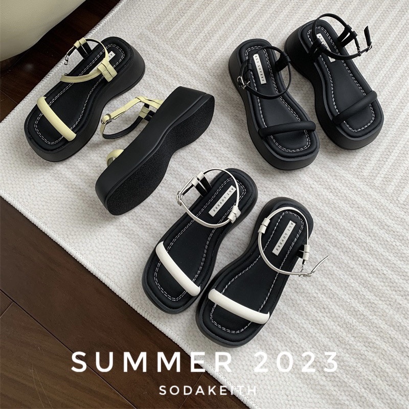 Giày sandals đế bánh mì quai mảnh 2023