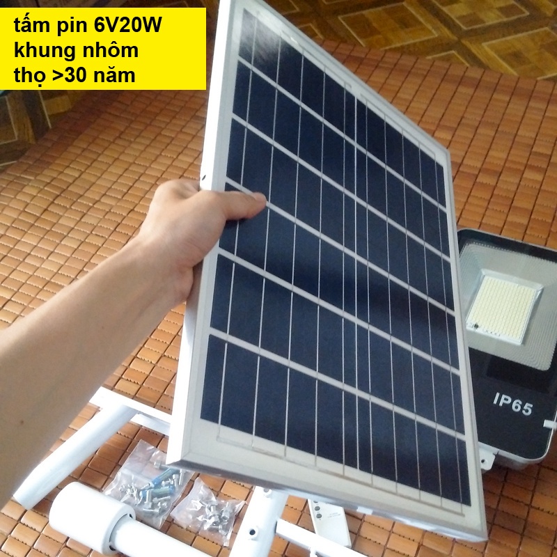 Bộ Đèn Đường năng lượng mặt trời 100W Kèm Tay đèn Sáng trên 14 tiếng - CHÍNH HÃNG C100