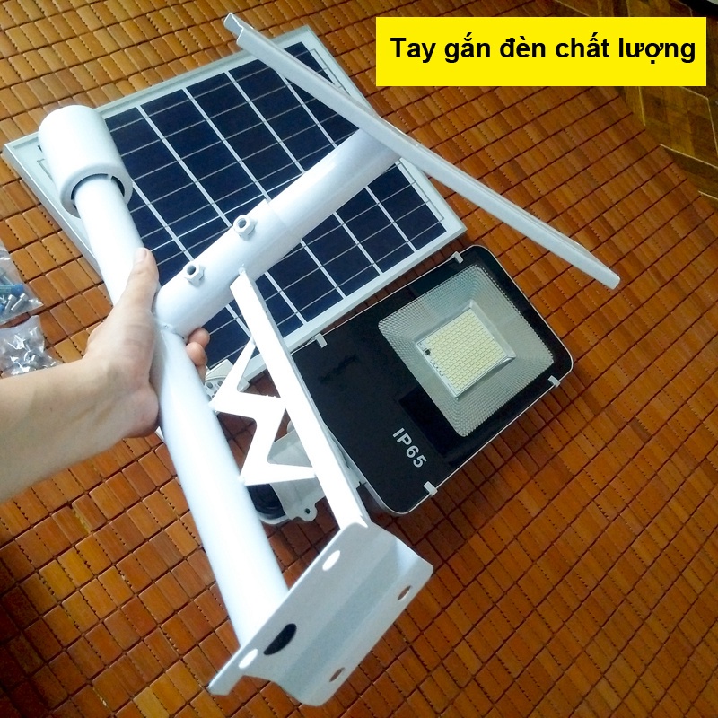 Bộ Đèn Đường năng lượng mặt trời 100W Kèm Tay đèn Sáng trên 14 tiếng - CHÍNH HÃNG C100