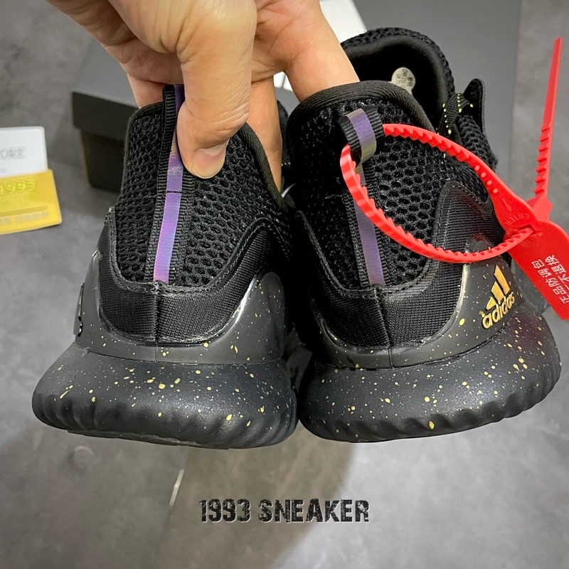 Giày thể thao Alpha 18 Đen chấm vàng cao cấp