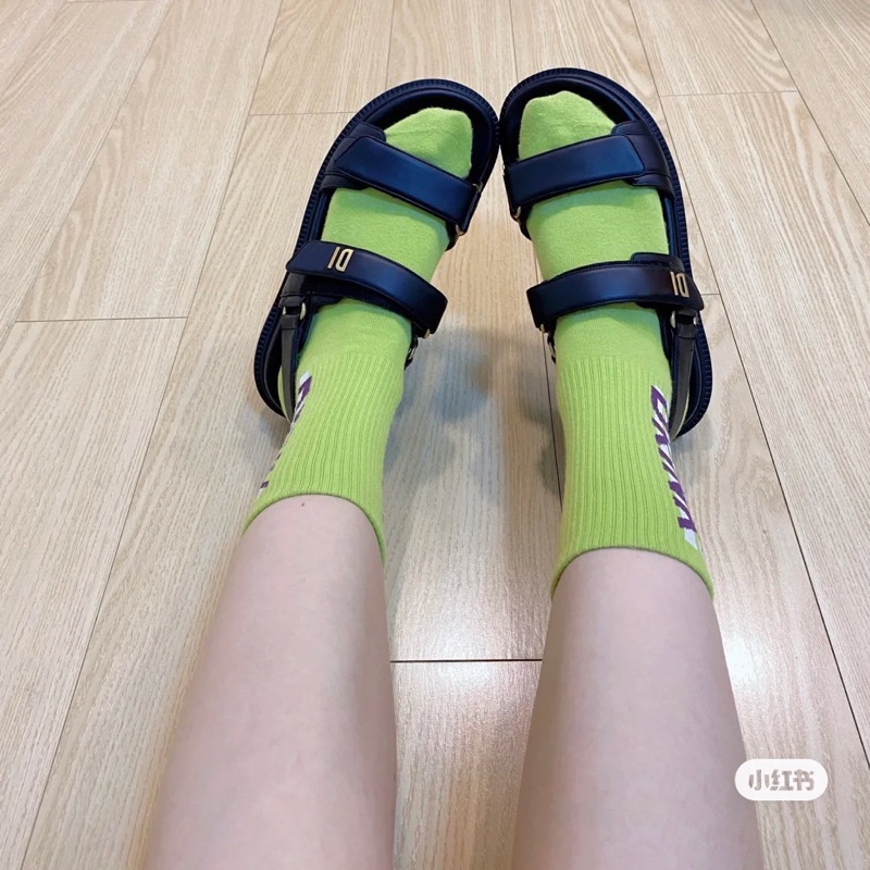 Sandal da đế bằng Di.or x Mc.Qu.een