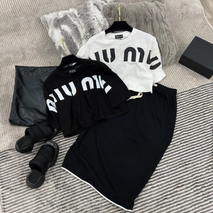 Set đồ nữ Mix chân váy chữ A chất thun tăm áo crotop Miu dáng Hàn Quốc sang chảnh