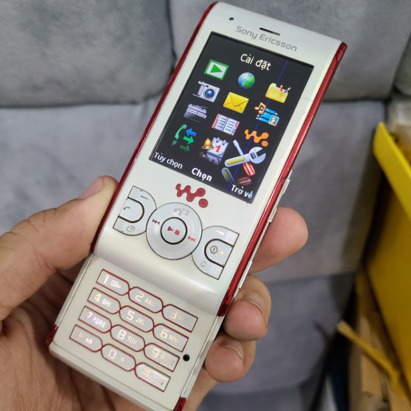 Sony Ericsson W595 trắng