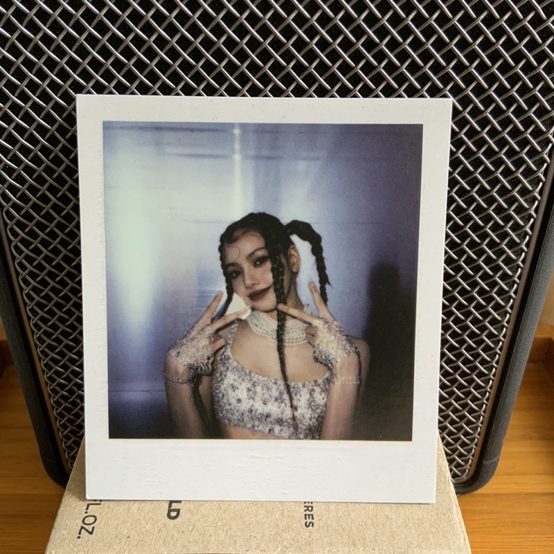 Card bo góc Lisa - Album Lalisa chính hãng