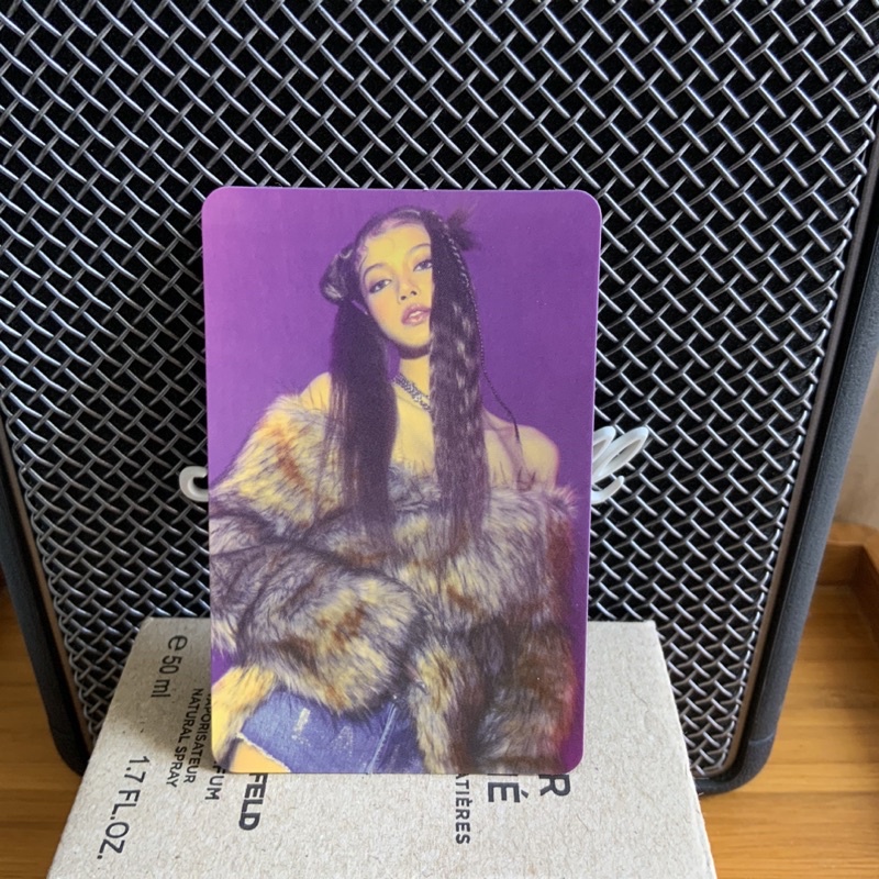 Card bo góc Lisa - Album Lalisa chính hãng