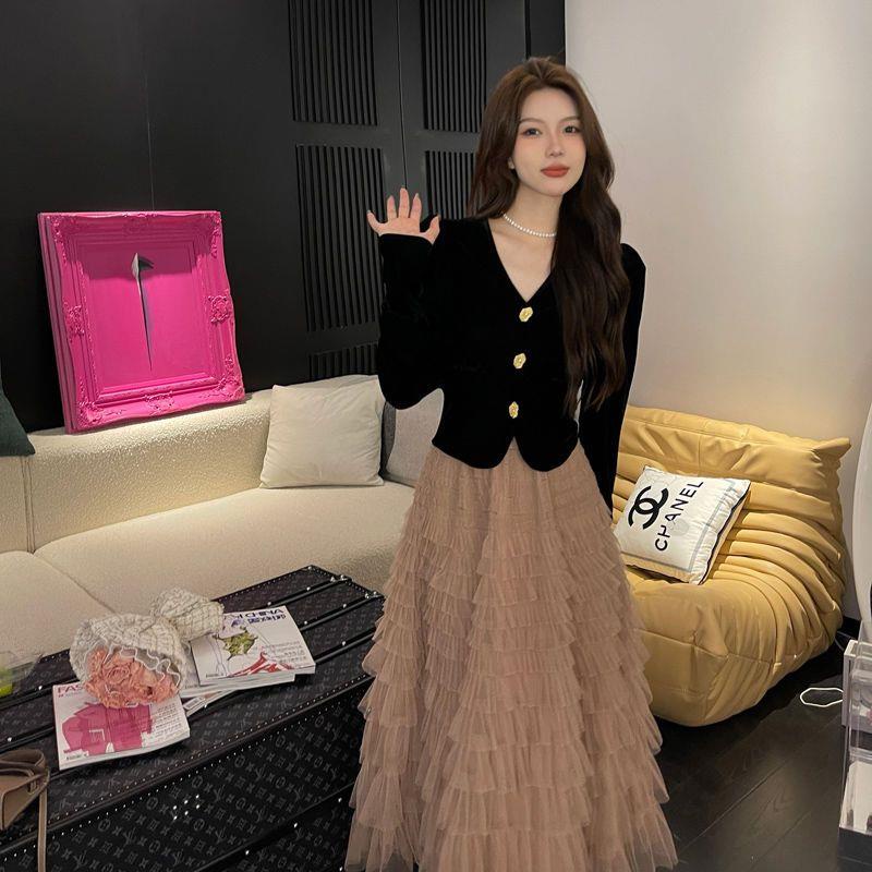 Bộ Áo Khoác Vest Phối Chân Váy Thời Trang Mùa Xuân Sành Điệu Cho Nữ