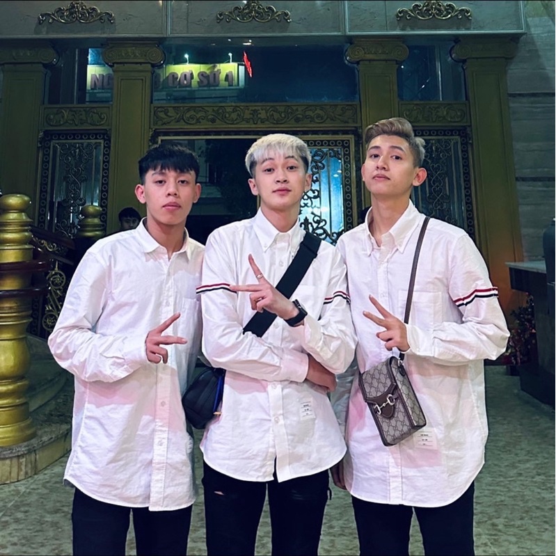 Sơ mi Thombrowne Neww hàng có sẵn !! Kiểu dáng trẻ trung, thời thuọng mặc cho Nam & Nữ !!