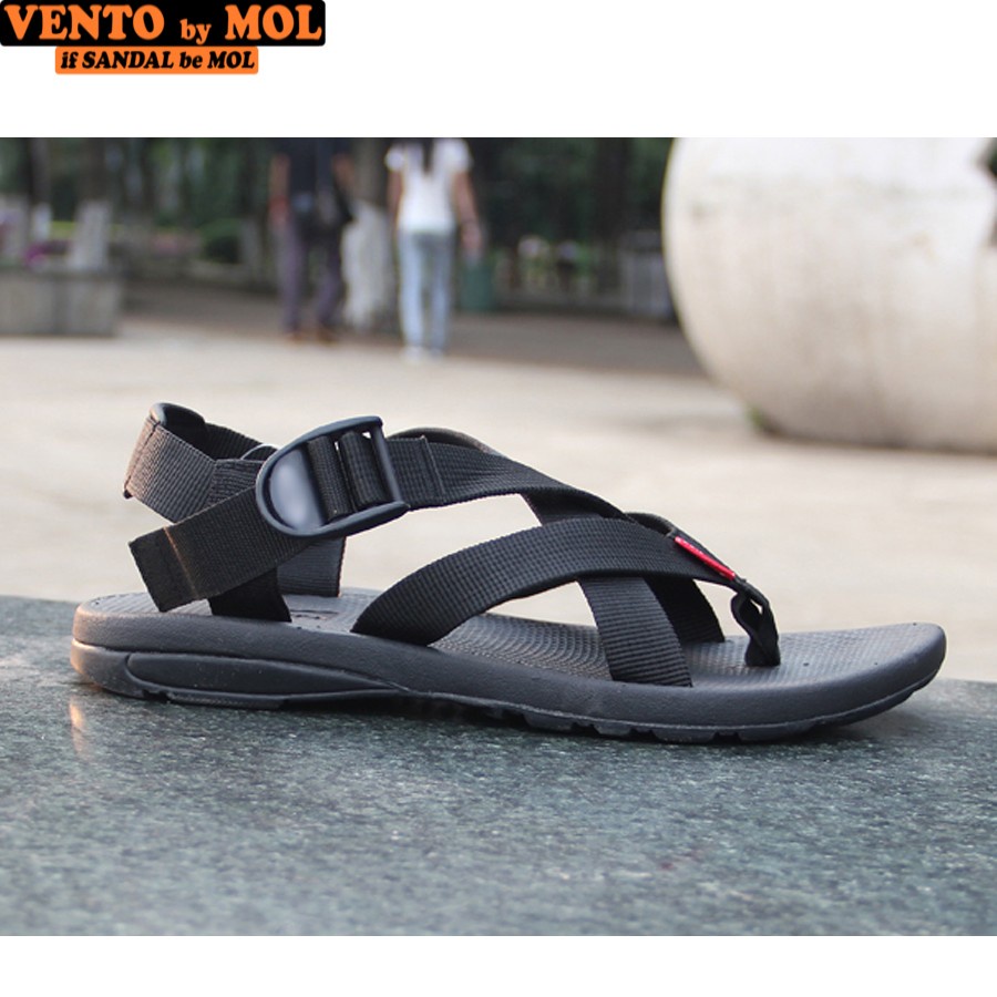 Giày sandal nam quai chéo Vento NV7189B màu đen