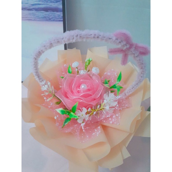 Giỏ hoa 1 bông hoa handmade làm quà tặng, trang trí bàn học, bàn làm việc, kèm đèn led