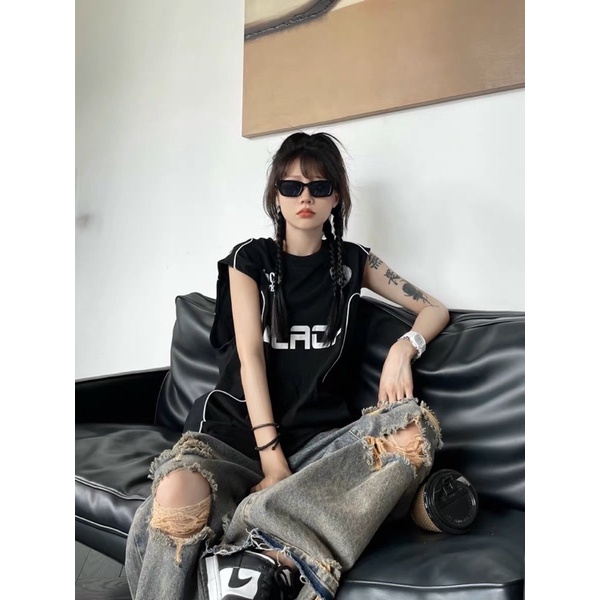 Tanktop BLACH đen trắng