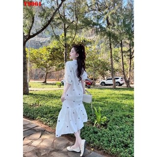 Đầm thô thêu xinh xắn