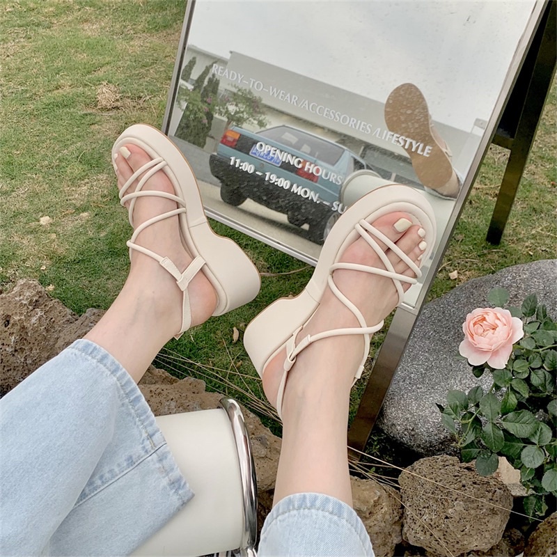 Giày sandals đế xuồng phối dây chéo