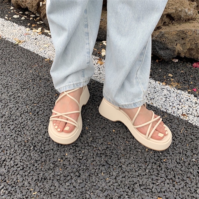 Giày sandals đế xuồng phối dây chéo
