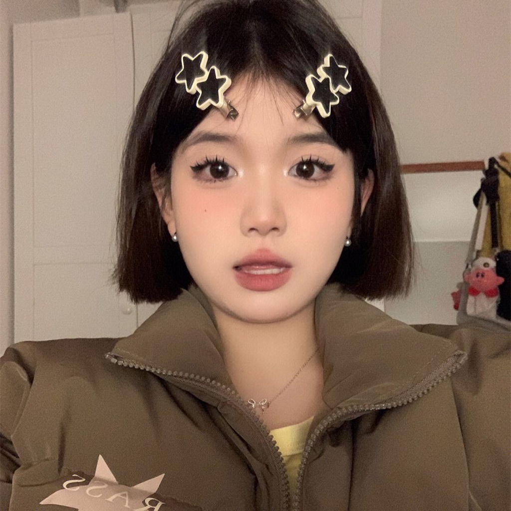 Kẹp Tóc Ngôi Sao Năm Cánh Màu Trắng Đen Y2K