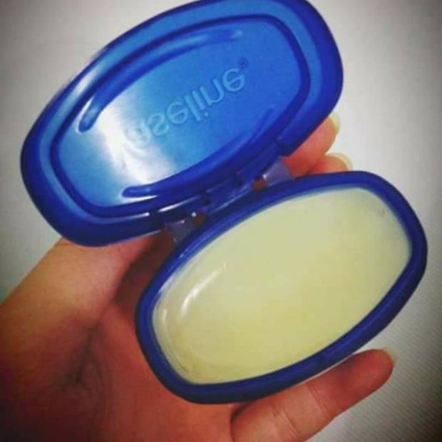 Sáp Dưỡng nẻ vaseline 49g