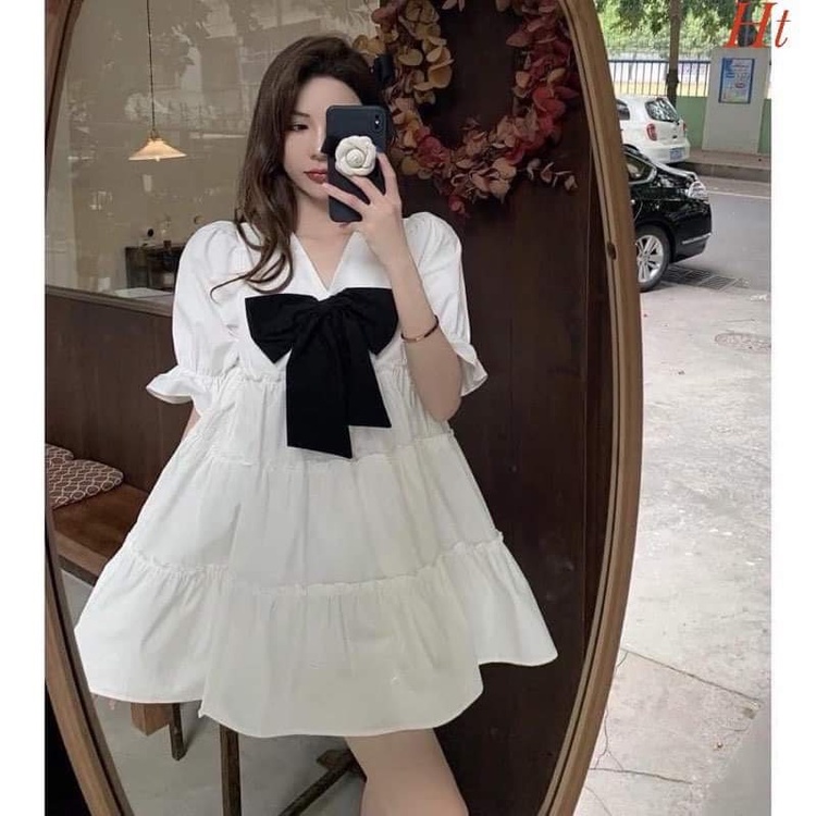 Váy cổ V Mặc đi chơi biển hay kỉ yếu đều zinh,phù hợp với nhiều hoàn cảnh...như ở nhà,đi học,ht