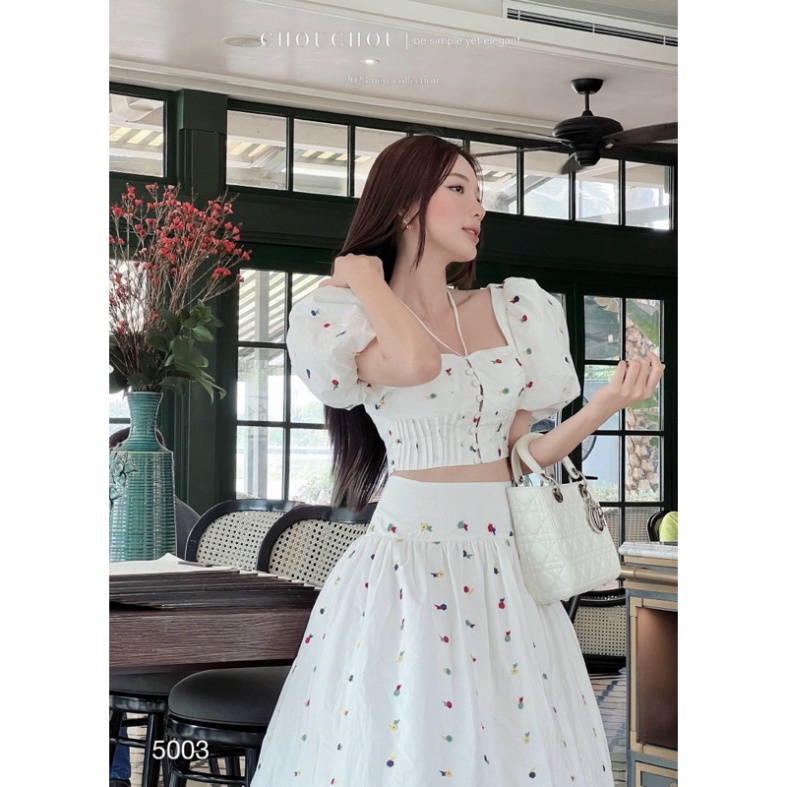 Sét Áo Yếm Hoa Nhí Kèm Chân Váy Xoè Maxi Du Lịch Hè 2023 GKT (HỎA TỐC) | BigBuy360 - bigbuy360.vn
