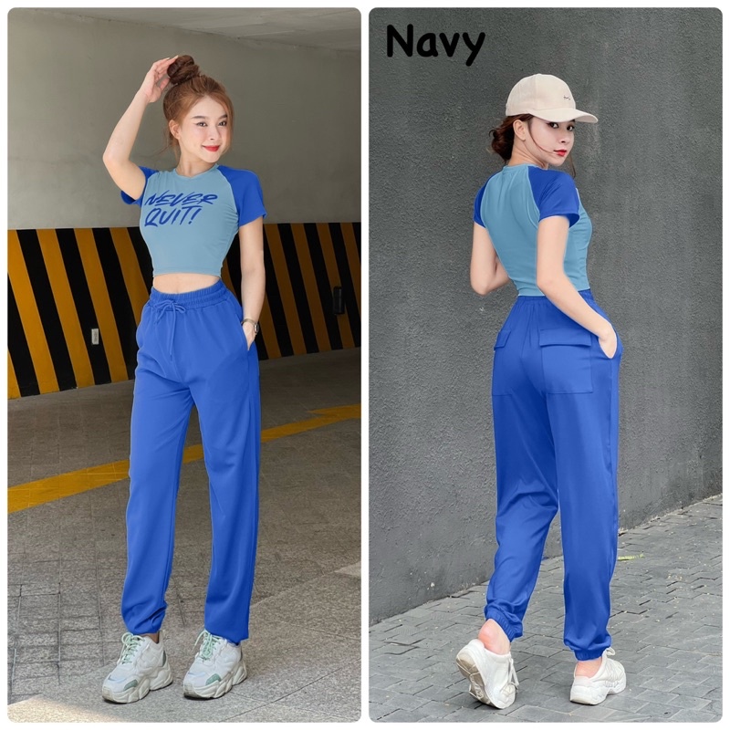 Bộ thể thao áo croptop + quần jogger lưng cao . Form dang dễ mặc. Nhiều màu có sẵn