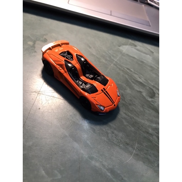 Hot wheels lamborghini aventador J lỗi trục bánh xe
