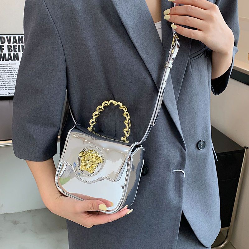 Túi Xách Da Bóng Hình Vuông Nhỏ Màu Bạc Thời Trang Hàn Quốc 2023 Cho Nữ