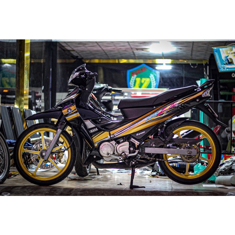 Tem xe YAZ tem chế