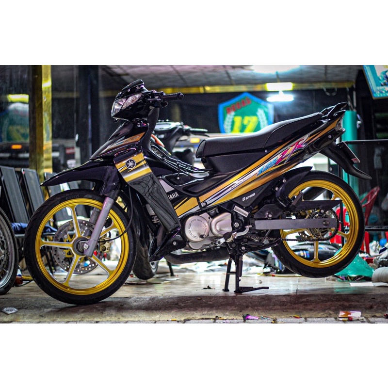 Tem xe YAZ tem chế