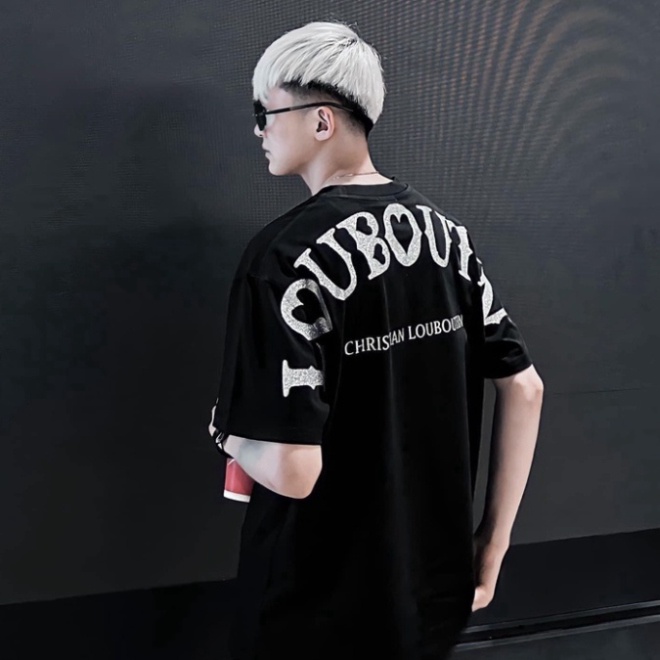Áo Thun LC loucoutin In Chữ Nhũ Chất Liệu Cotton Co Giãn 4 Chiều Hình In 5D - Áo From Dáng Unisex Nam Nữ Hottend 2023
