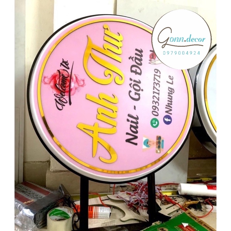 Bảng Hộp Đèn-Hộp Đèn Chân Đứng-Bảng Vẫy Treo Shop Decor Theo Thương Hiệu