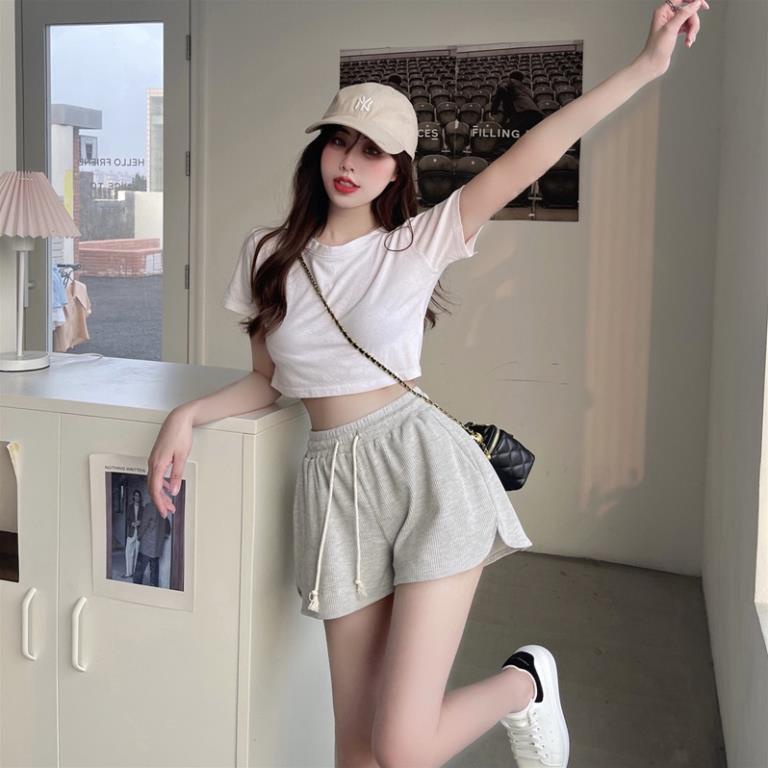 Quần đùi nữ xẻ tà mặc nhà đi chơi dáng quần short nữ MQ026 | BigBuy360 - bigbuy360.vn