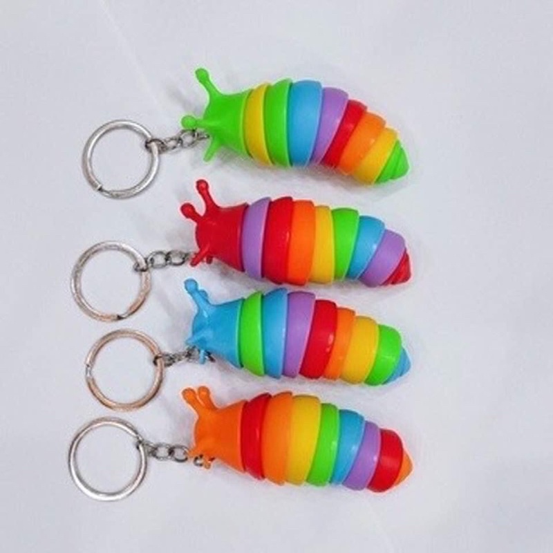 Móc khoá 7 sắc cầu vòng kiểu con sâu Xinh Xỉu