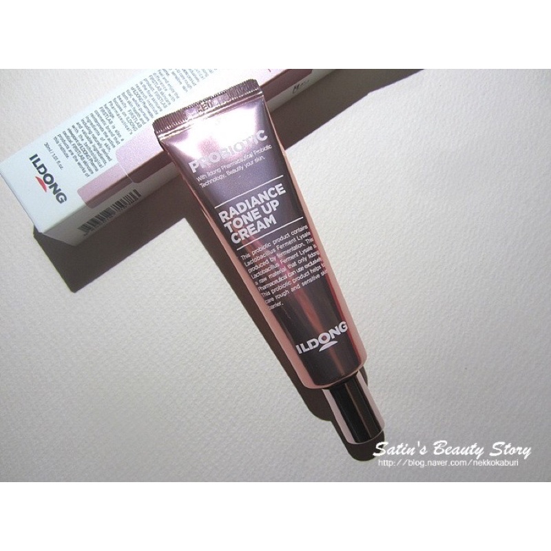 Kem dưỡng nâng tone Ildong Probiotic Radiance Tone up Cream 30ml