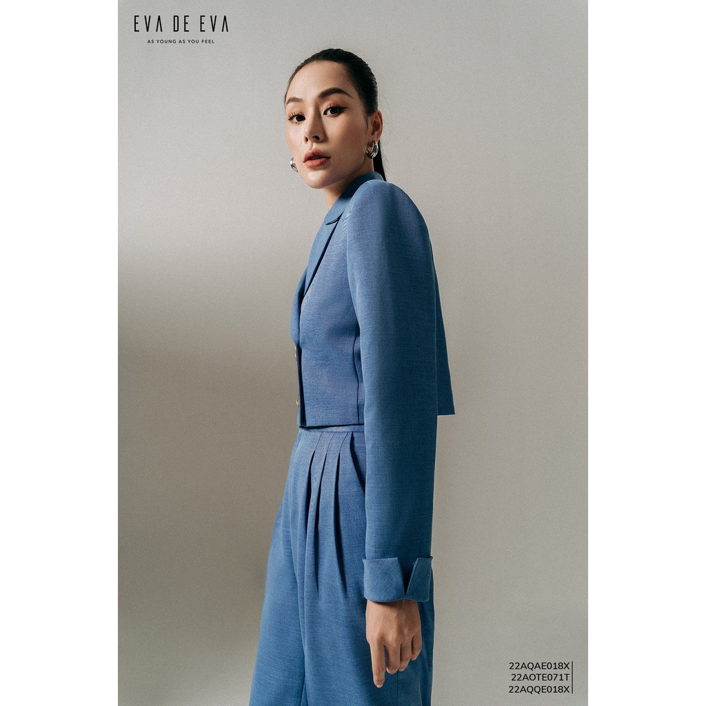 Áo vest nữ croptop tay dài Eva de Eva 22AQAE018X