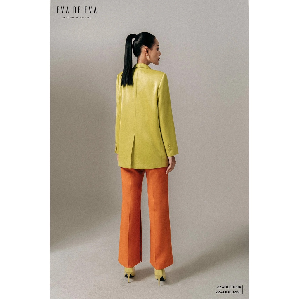 Áo blazer nữ tay dài dáng dài Eva de Eva 22ABLE009X