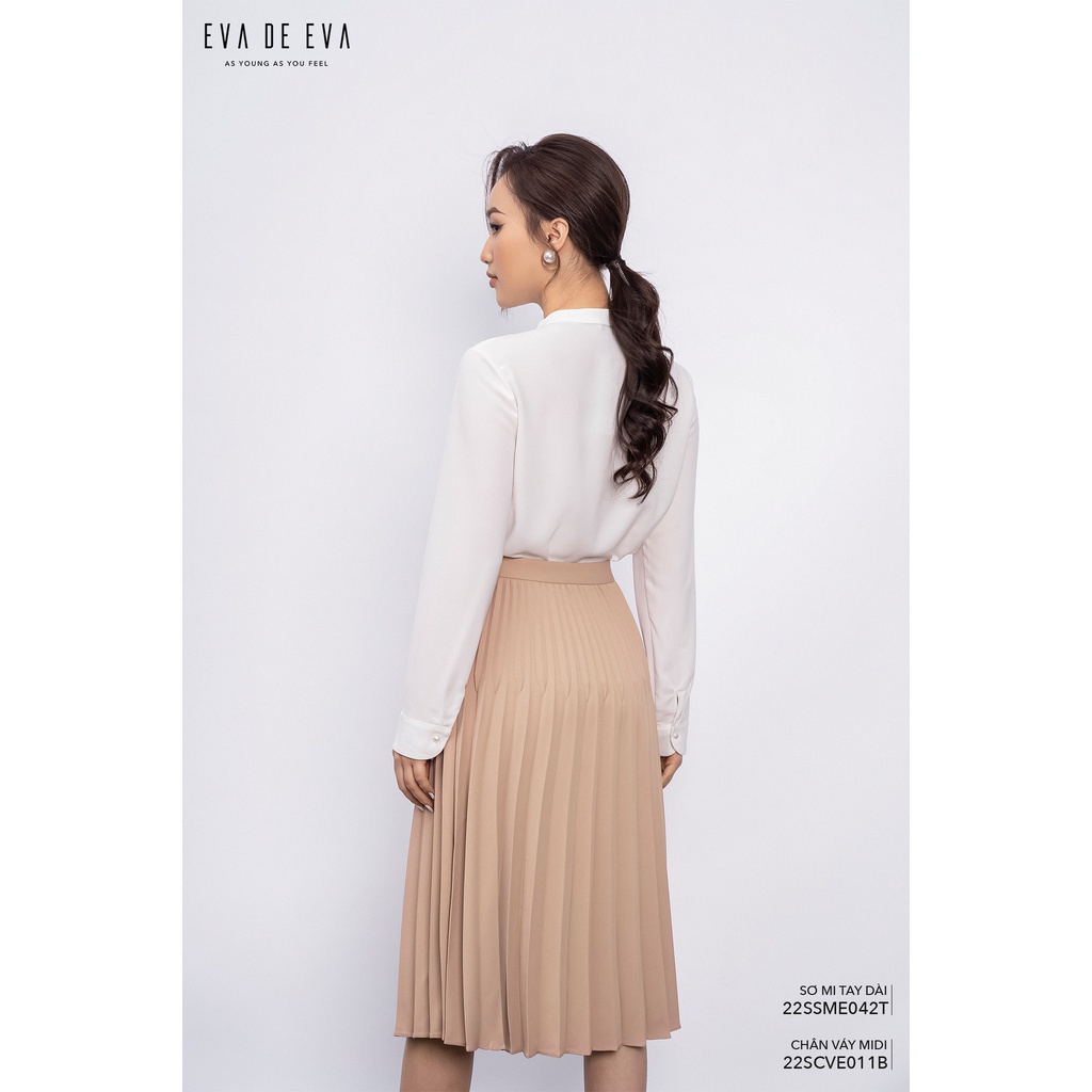 Áo sơ mi trắng nữ tay dài cổ bèo Eva de Eva 22SSME042T