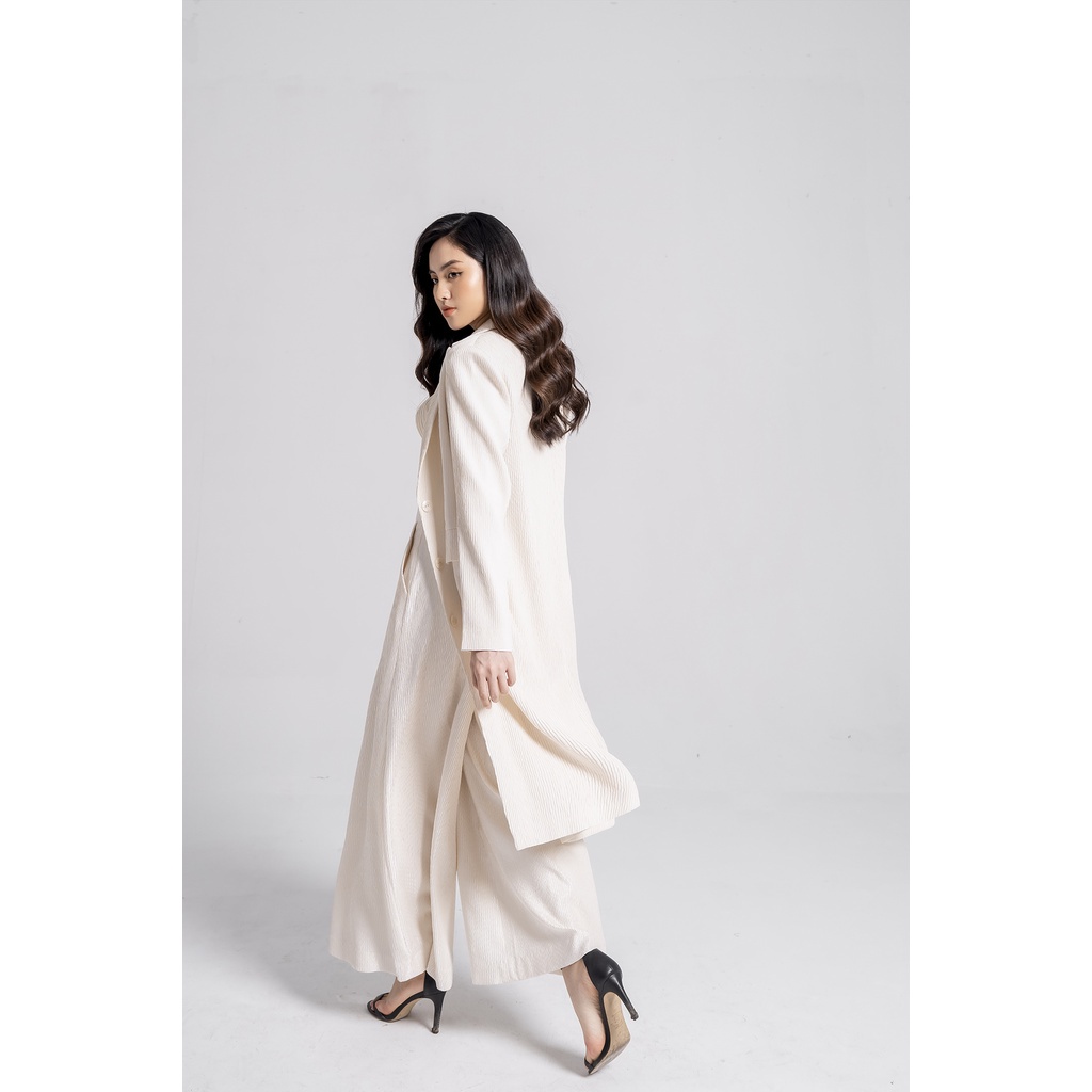 Áo khoác dáng dài ngang gối Eva De Eva 21ACOE005T