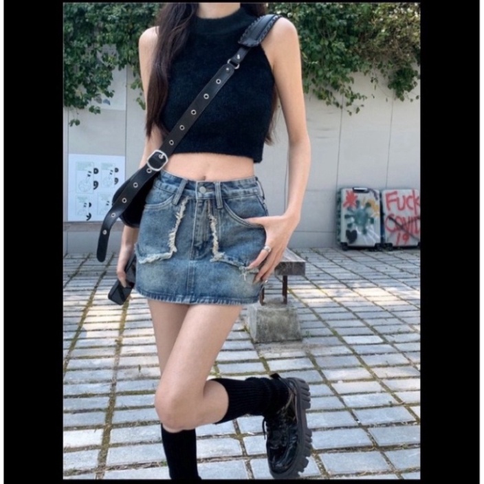 Chân váy jeans túi nhọn viền cắt tua siêu xinh ảnh cận chất Hot Trend | BigBuy360 - bigbuy360.vn