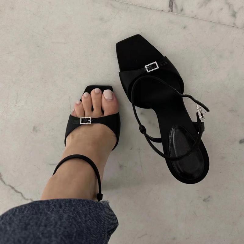 Giày Cao Gót Mũi Vuông Đính Đá Màu Đen Thời Trang Xuân 2023 Sang Trọng Cho Nữ