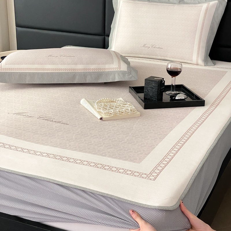 Bắc Âu Ice Silk Mềm Bộ Ba Món 1.5M Có Thể Giặt Và Gấp Gọn 1.8M Ga Giường Mùa Hè Châu Bằng Máy