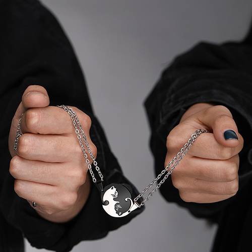 Dây Chuyền Cặp Mặt Hình Chú Mèo May Mắn Độc Đáo Cho Cặp Đôi