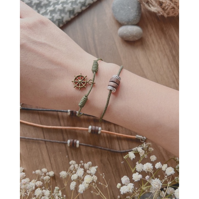 Vòng tay Yuto - vòng tay 4 nút gỗ mix charm