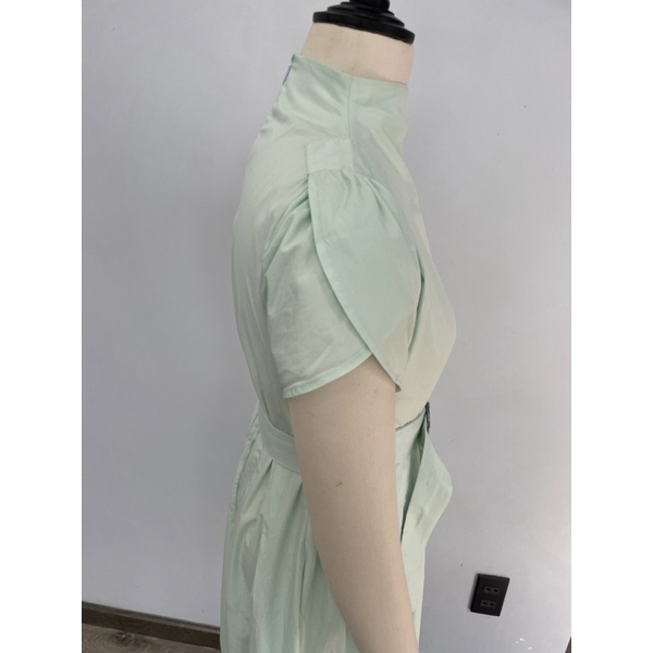 Đầm dáng dài tay nhún cánh dơi