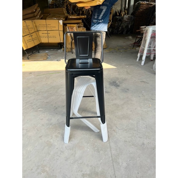 Ghế bar sắt cao tolix ngoài trời thanh lý tồn kho