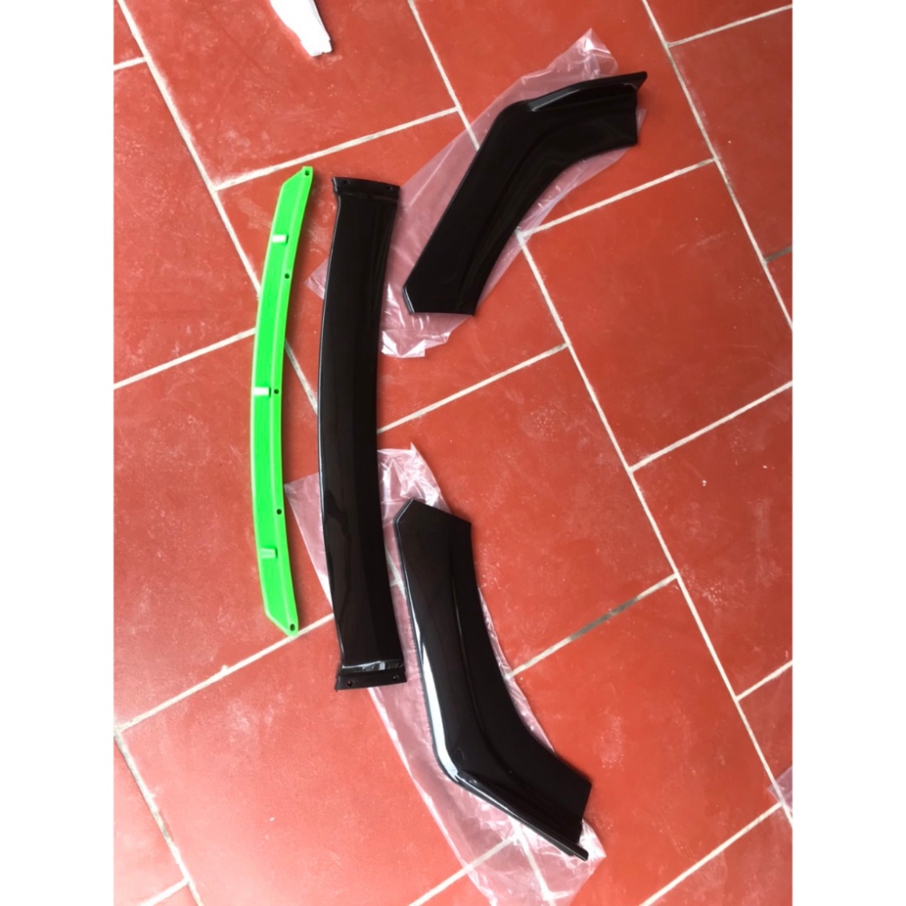 lip trước, ốp cản trước lắp đặt cho các đời xe altis